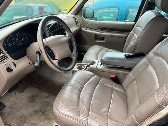 Ford Explorer 4.0 V6 - 4