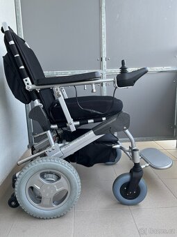 Skládací elektrický invalidní vozík eThrone 12DW - 4