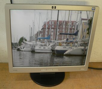 LCD monitor HP 19 palců, 1280x1024 - 4
