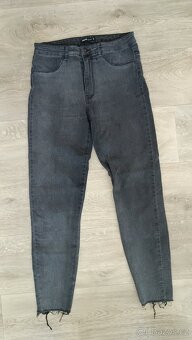 Dámské džíny Cropp vel. 38 na vel. M/L - 4