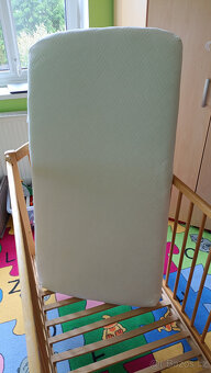 Dětská postýlka 120 x 60 cm s nastavitelným roštem - Plzeň - 4