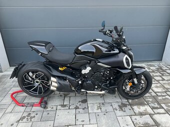 Ducati Diavel V4 2/2024 - 4
