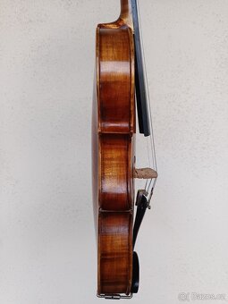 Housle - 4