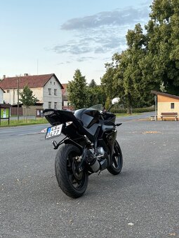 Yamaha YZF R125 - 4