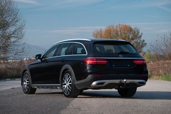 2019 Mercedes Benz E400d Allterrain 4MATIC - 4