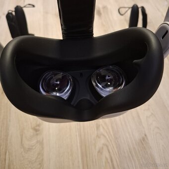 Prodám Vr Meta Quest 2 - 4