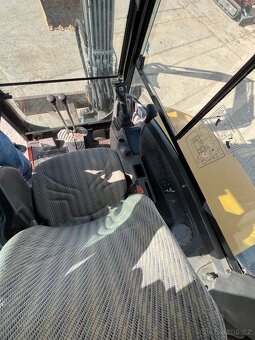 Minirypadlo VOLVO ECR 40D - 4