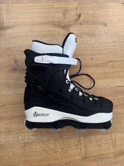 Anarchy - Revolution V2 Black - 4