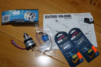 MODEL LETADLA VA - 330 EXTRA - 4