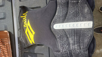 vesta NAISH , MEDIUM - 4