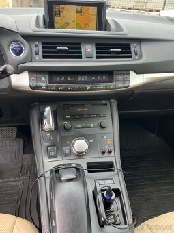 Lexus ct200h - 4