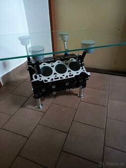 Konferenční stolek z bloku motoru V6 - 4