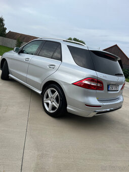 Mercedes-Benz ML 350 Bluetec 4Matic - 4