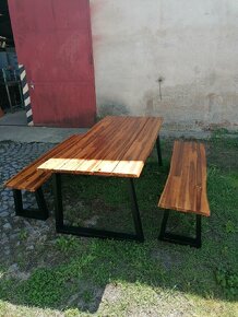 Stůl a dvě lavice, sezení do pergoly - 4