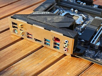 GIGABYTE Z590 UD - nefunkční. - 4