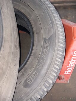Zimní pneu na dodávku 255/70R16 - 4