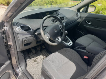 Renault Grand Scénic, Renault Grand Scenic r.2011 - 4