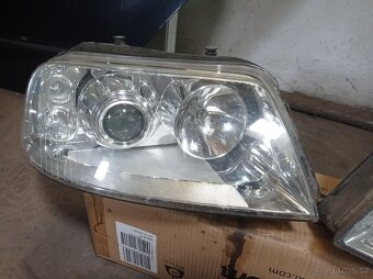 Xenonové světlomety Seat Alhambra 2006 - 4