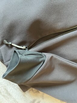 Dámská turistická softshellová bunda QUECHUA vel M - 4