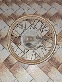 Zadni kolo jawa ,čz malá kývačka. - 4