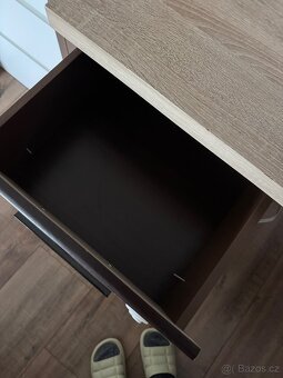 Psací/kancelářský stůl - 4