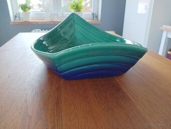 MODERNÍ KAMENINOVÁ MÍSA VE TVARU LODI APOLIA BRETAGNE - 4