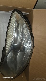 Přední levý svetlomet - 4