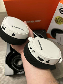 Sluchátka SteelSeries Arctis Nova 7+ White - 4