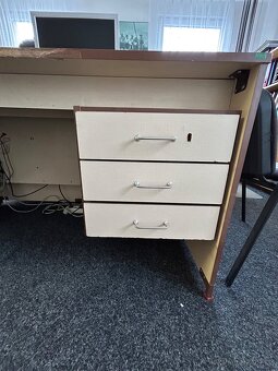 Kancelářský nábytek - 4