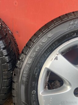 Nokian sesonproof c1 215/65 16c - 4