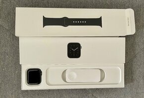 Apple Watch SE 44mm - 4