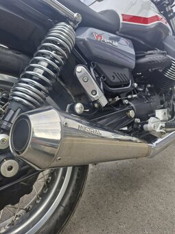 Moto Guzzi V7 Special - 4