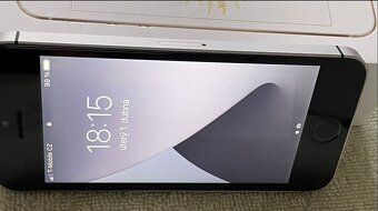Iphone SE 32GB, nabíječka, původní nepouž.sluch.Apple, obaly - 4