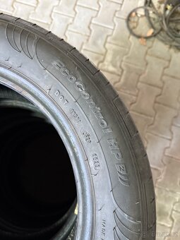 Prodám sadu letní pneu 215/55 r16 - 4