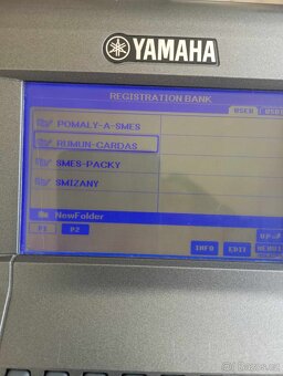YAMAHA PSR S 670 - 4