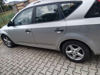 1.6 benzín 95 kV rok 2008 najeto 228000 - 4