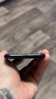 iPhone SE 2020 128Gb - 4