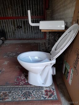 WC se zadním vývodem - 4
