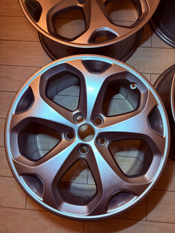 Originální kola Ford Y 8x18" ET55 5x108 po renovaci - 4