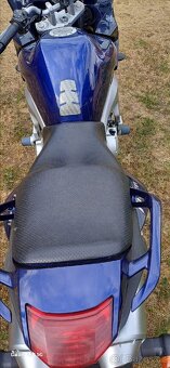 Yamaha FZS 600 Fazer - 4