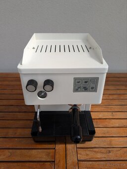 Pákový kávovar Carimali Alfa - 4