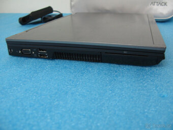 Dell Latitude E6410 14.1" Intel i3 2,4GHz 4GB 128GB SSD - 4