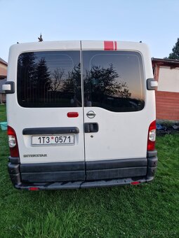 Obytná dodávka Nissan - 4