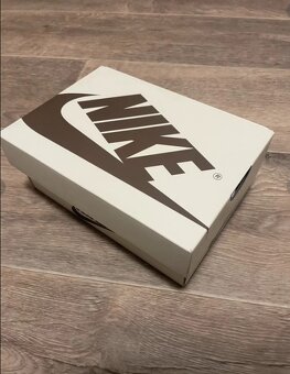 Nike Air Jordan Travis Scott - 4