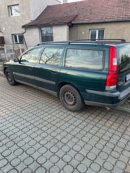 Prodám volvo v70 r.v. 2005 - 4