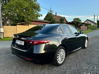 Alfa Romeo Giulia 2.2 JTDM Basis Navi Servisovane Tažné - 4