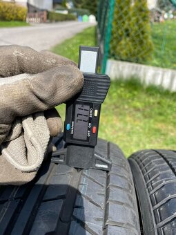 Letní pneu Yokohama BluEarth 175/55 R 15 jako nové - 4