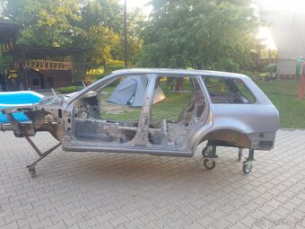 karoserie audi rs4,b5,r.v.2001,bez TP - 4