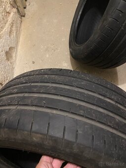 Pneu 235/45/17 - 4