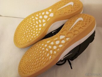 buv Nike SB Nijah 3 Black White gum vel.38-39 (nové) - 4